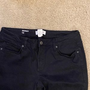 Sonoma black skinny pants. 29 inch inseam.